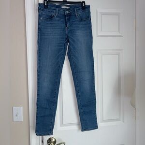 Levi’s 711 Skinny Jeans